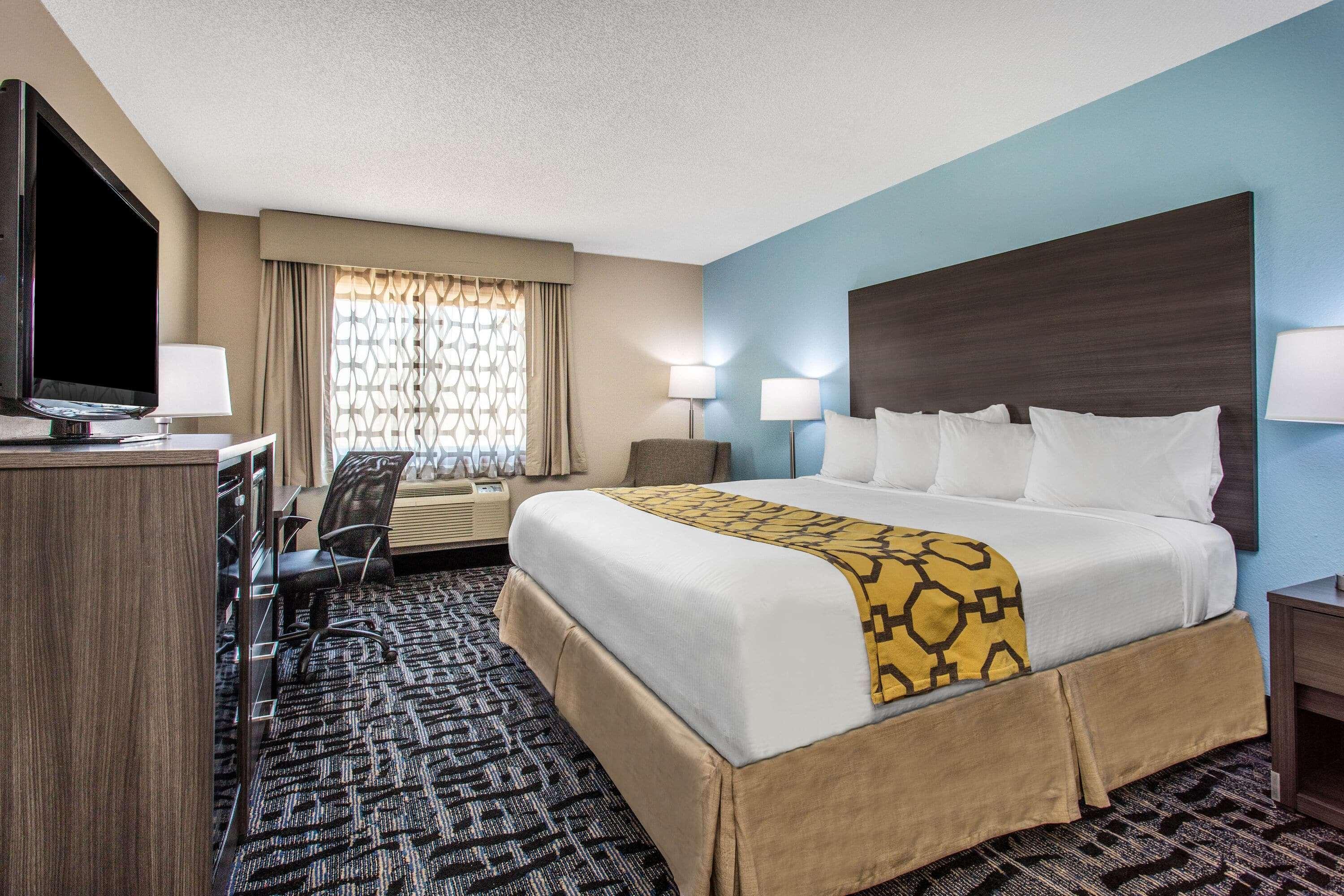Hotel Baymont By Wyndham Joliet Esterno foto