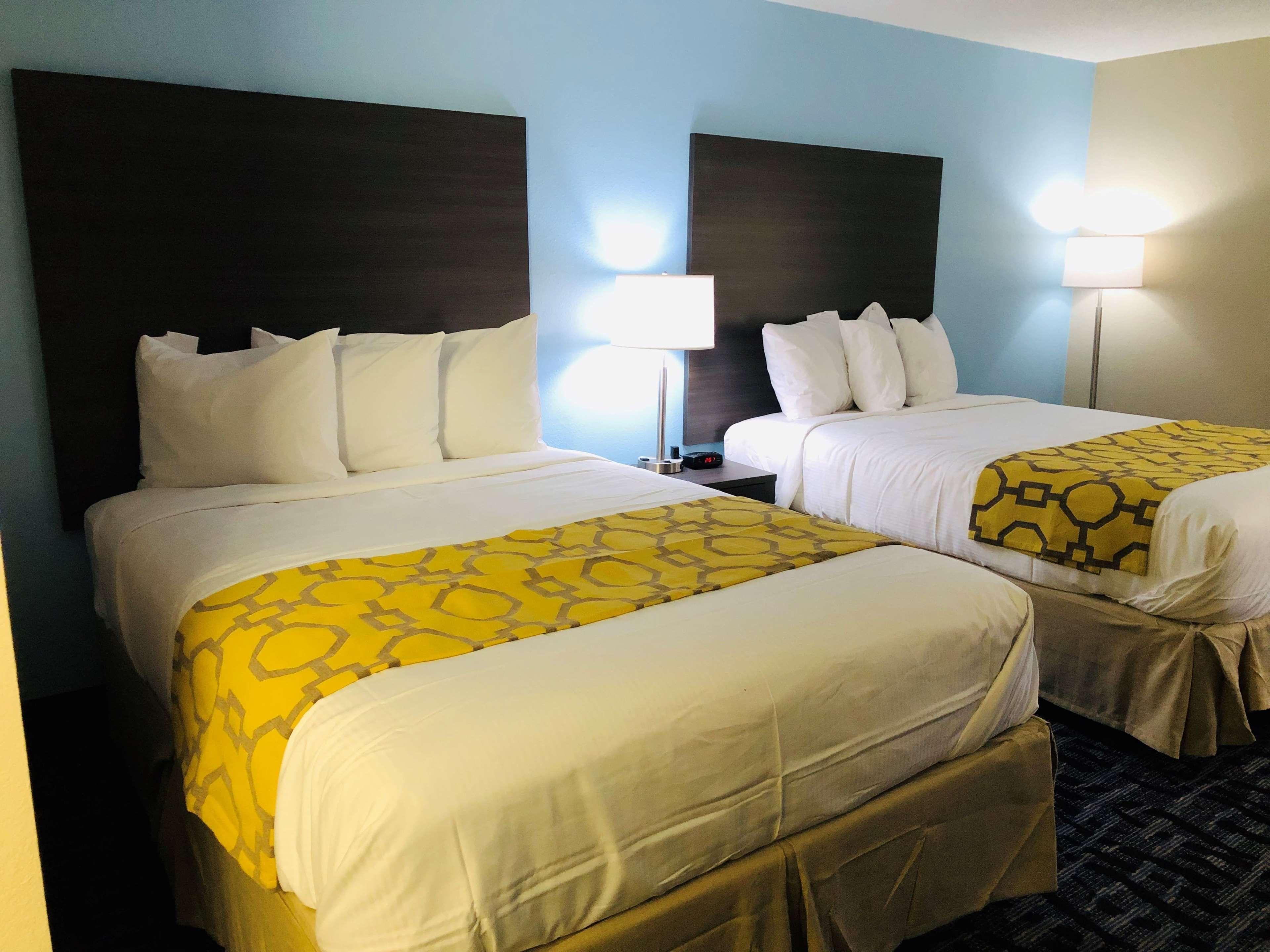 Hotel Baymont By Wyndham Joliet Esterno foto