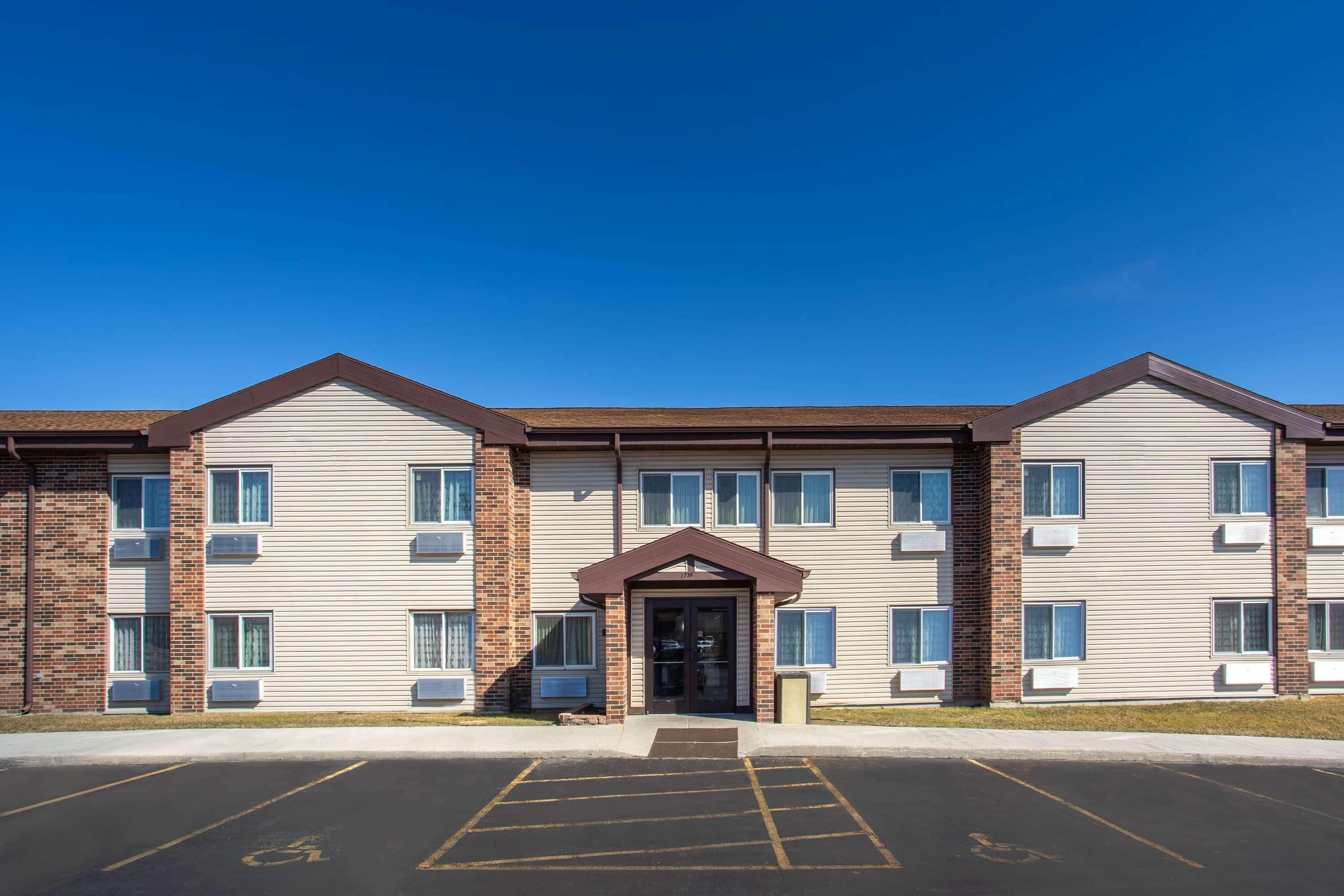 Hotel Baymont By Wyndham Joliet Esterno foto