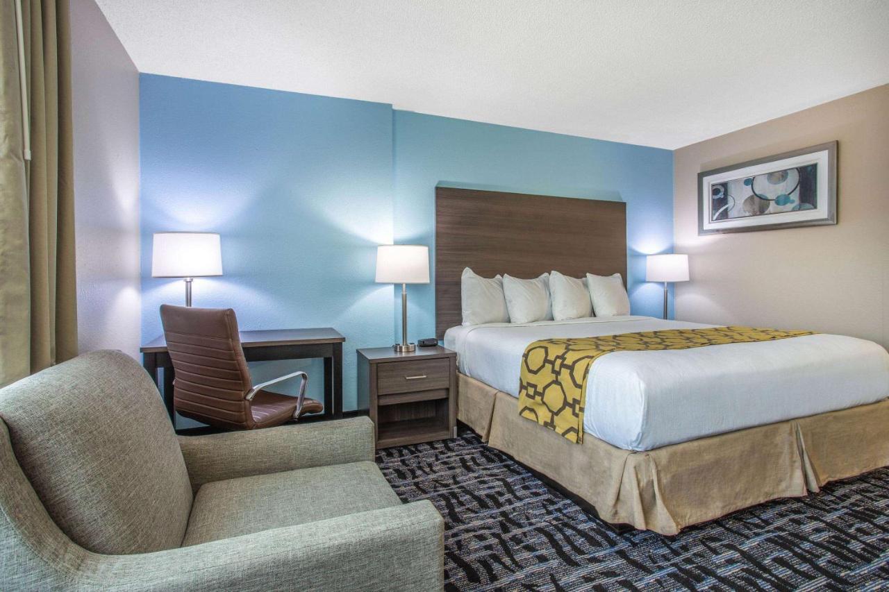 Hotel Baymont By Wyndham Joliet Esterno foto