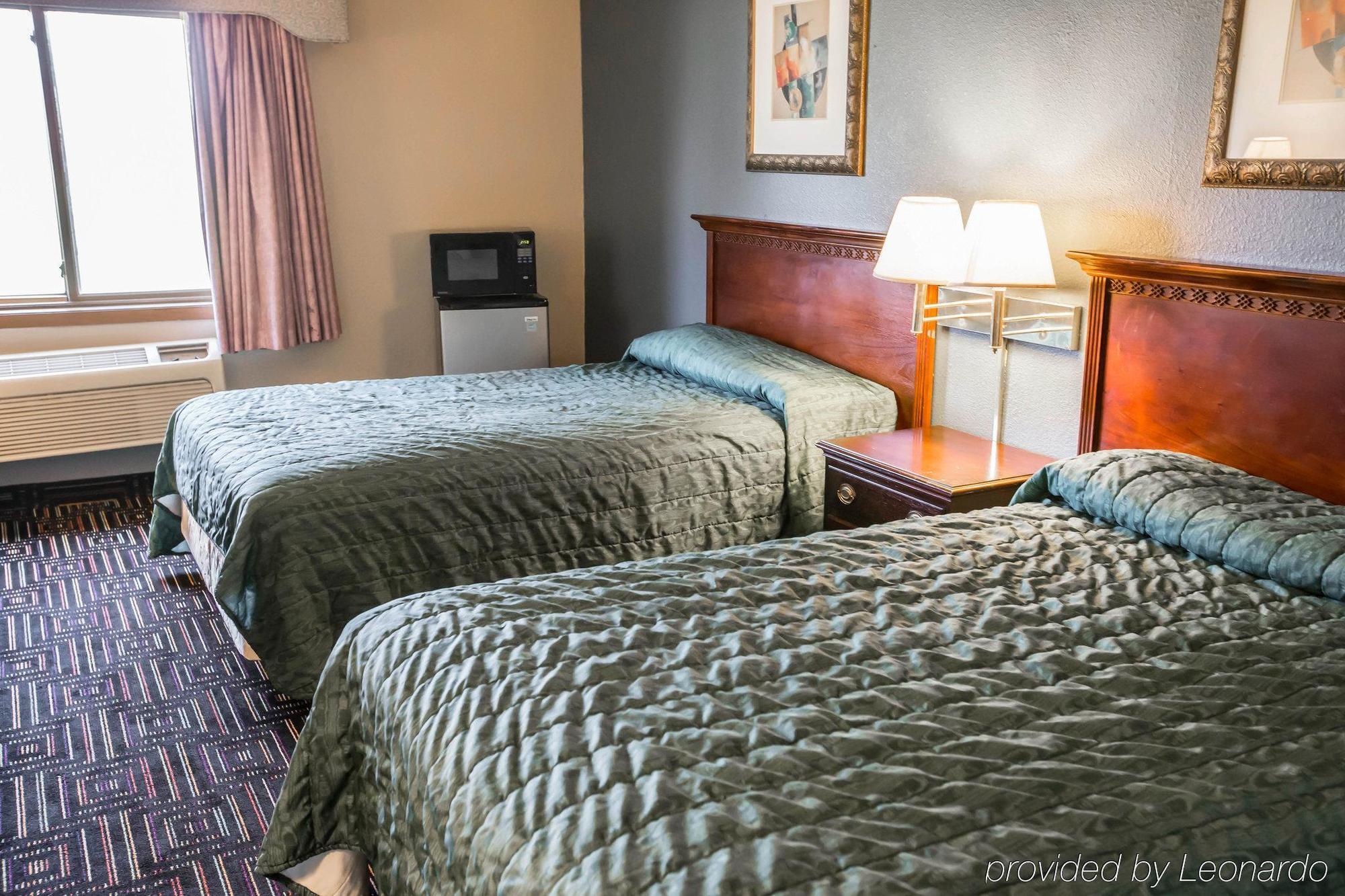 Hotel Baymont By Wyndham Joliet Esterno foto