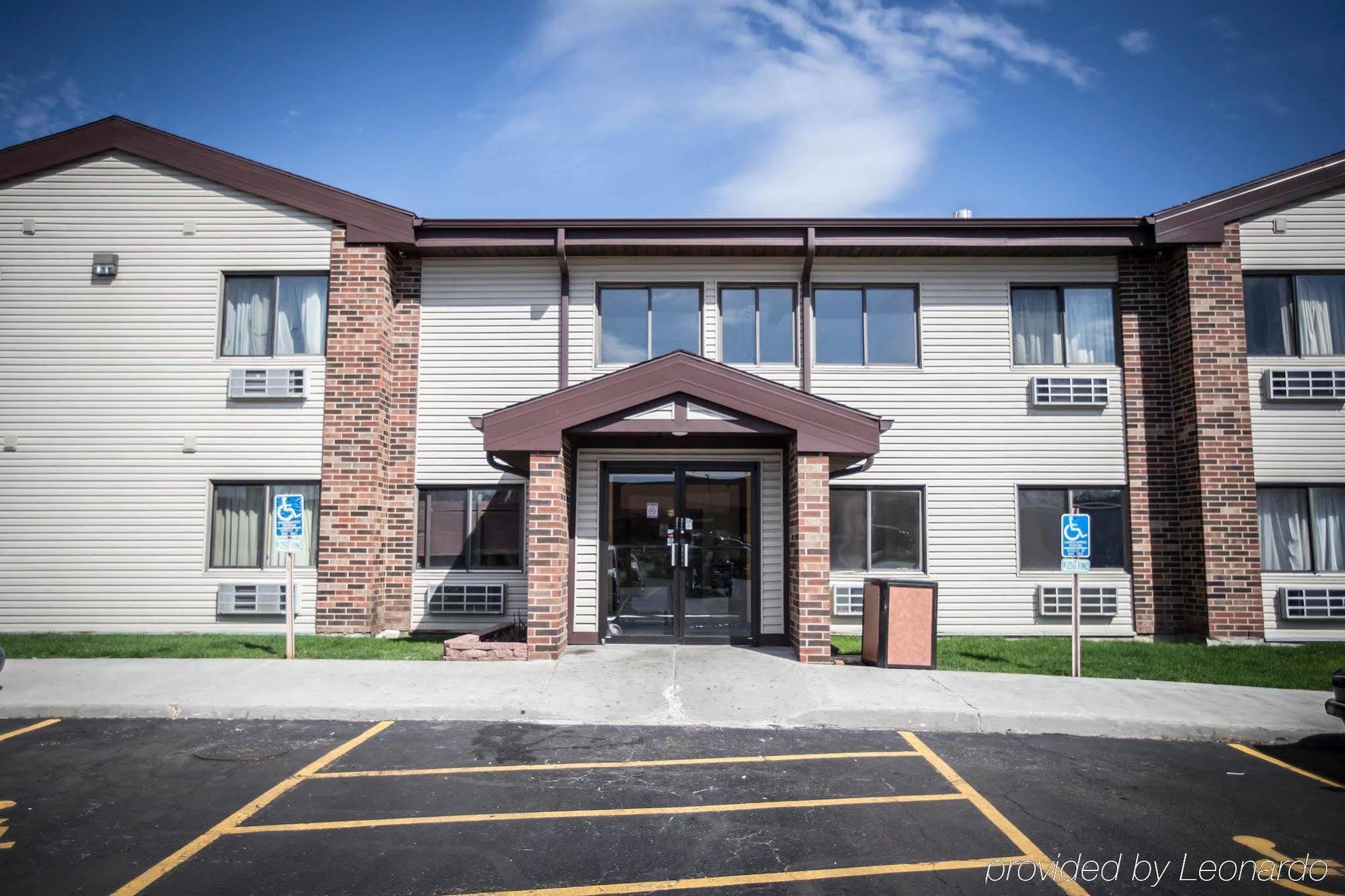 Hotel Baymont By Wyndham Joliet Esterno foto