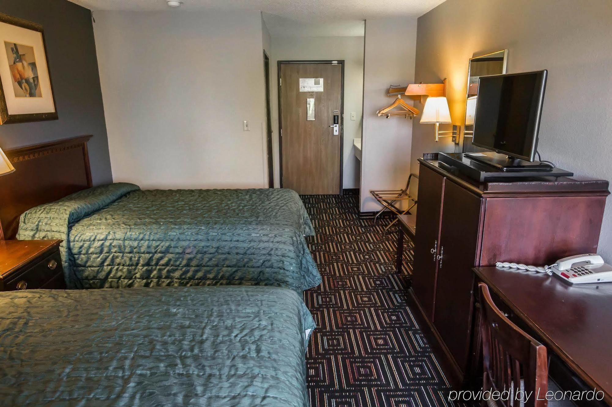 Hotel Baymont By Wyndham Joliet Esterno foto