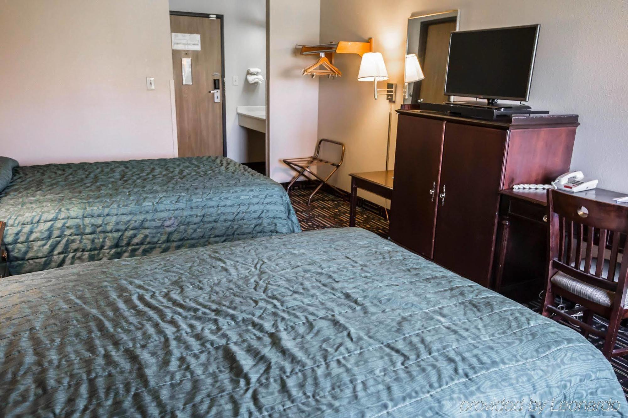 Hotel Baymont By Wyndham Joliet Esterno foto