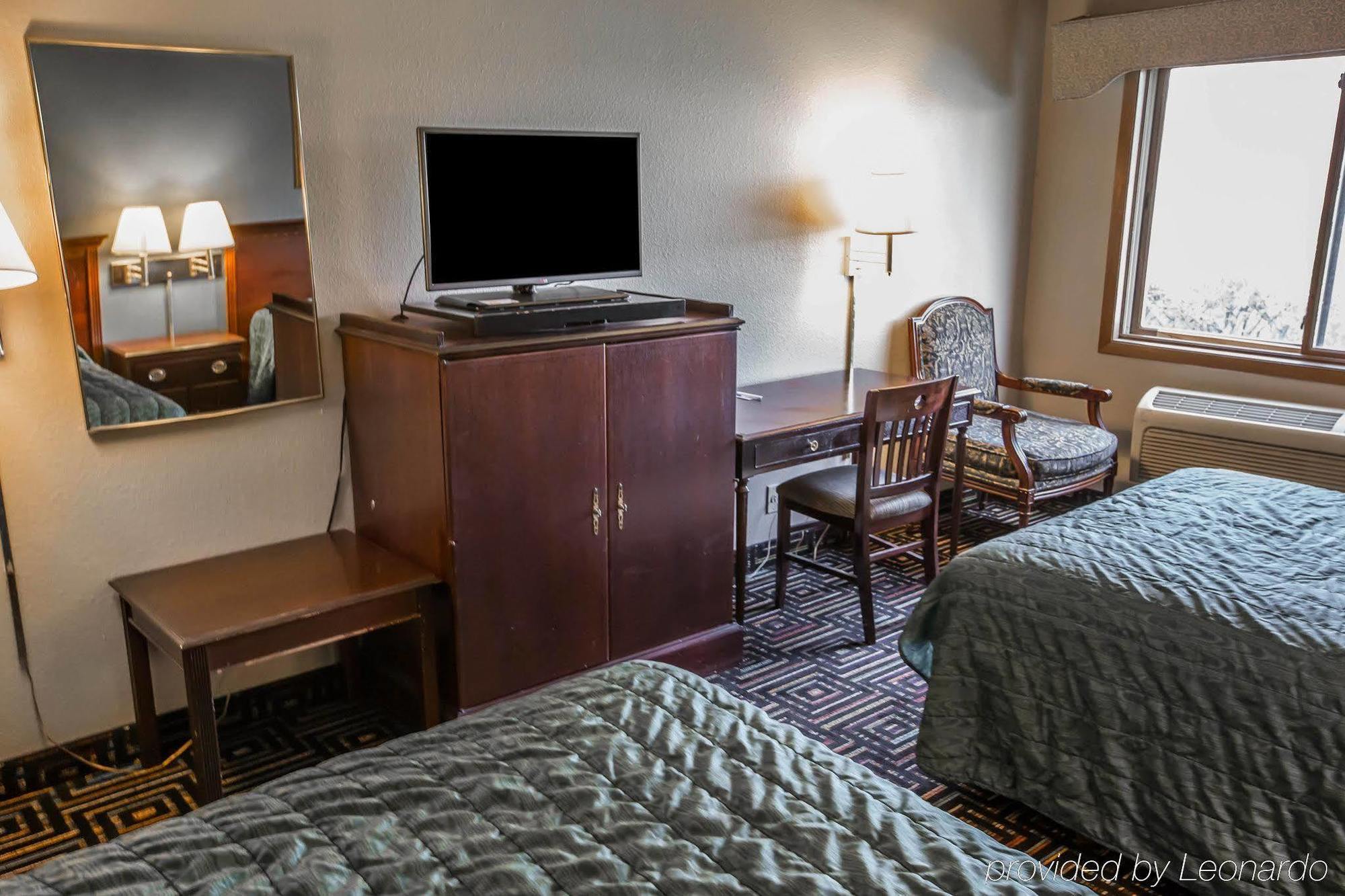 Hotel Baymont By Wyndham Joliet Esterno foto