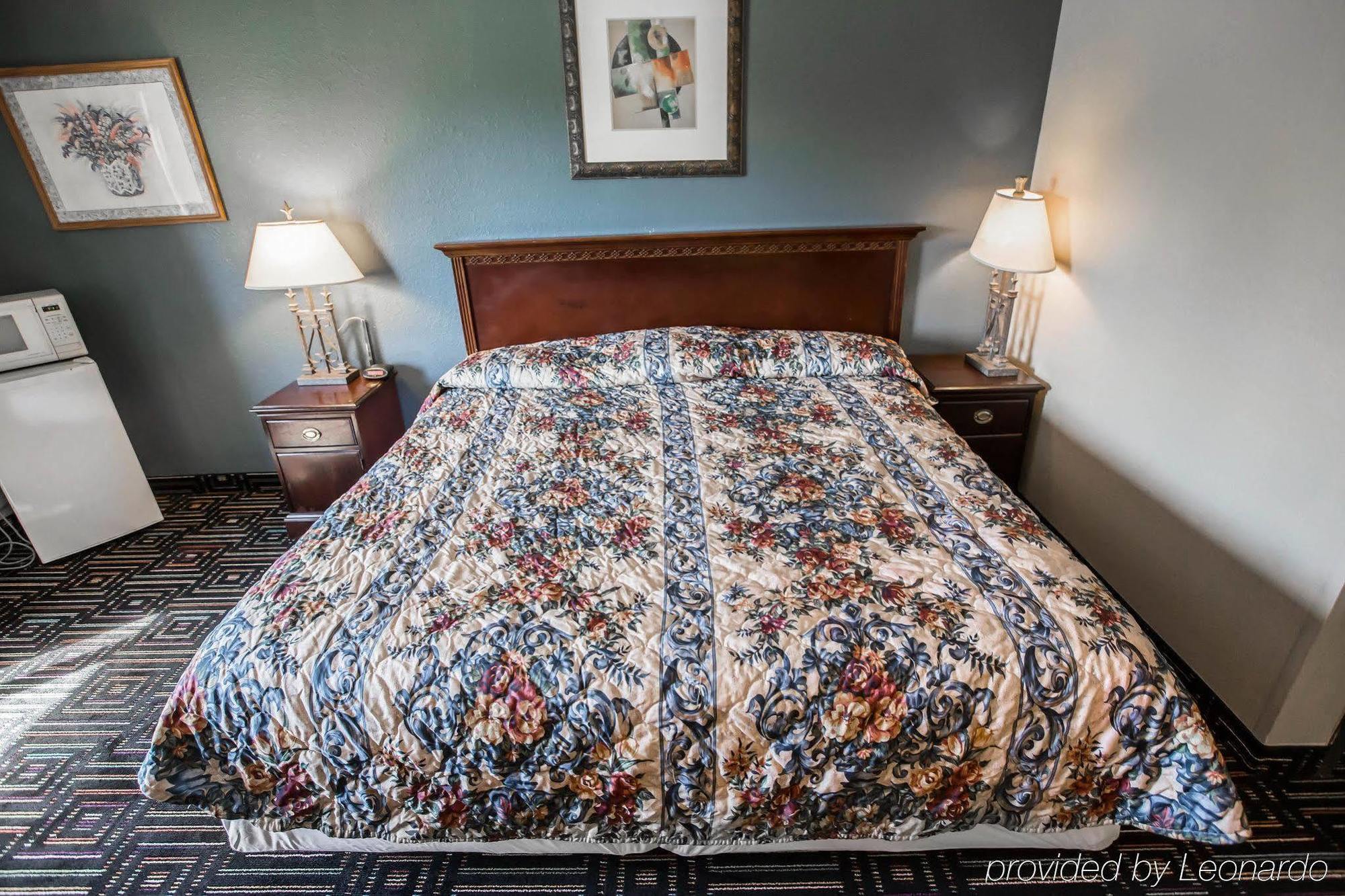Hotel Baymont By Wyndham Joliet Esterno foto
