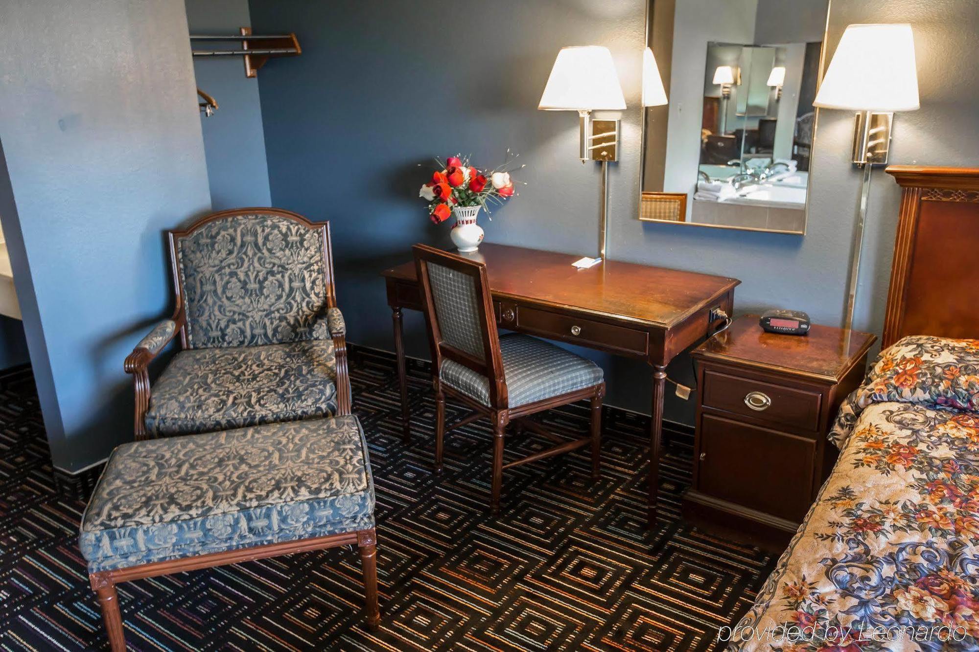 Hotel Baymont By Wyndham Joliet Esterno foto