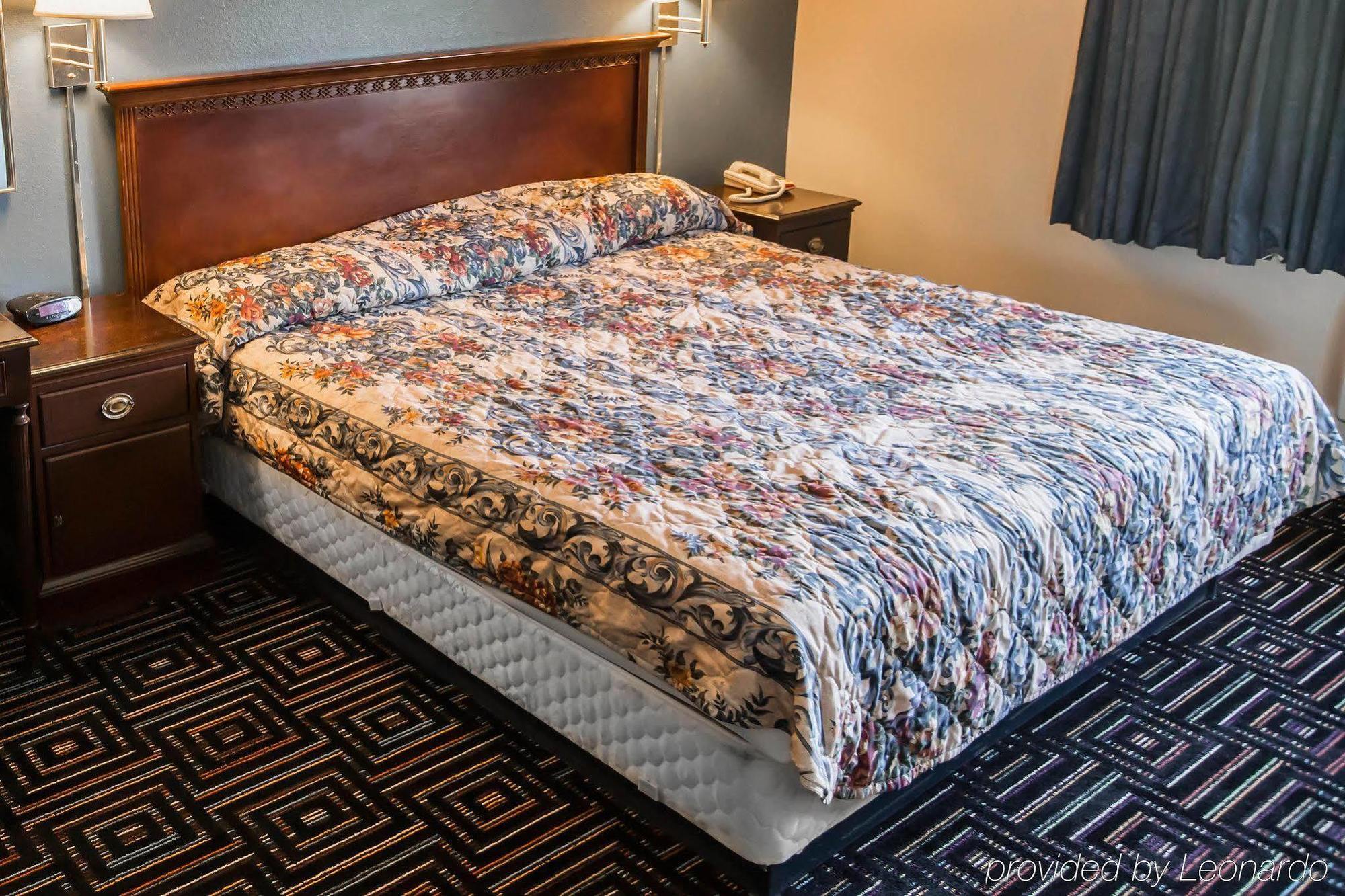 Hotel Baymont By Wyndham Joliet Esterno foto