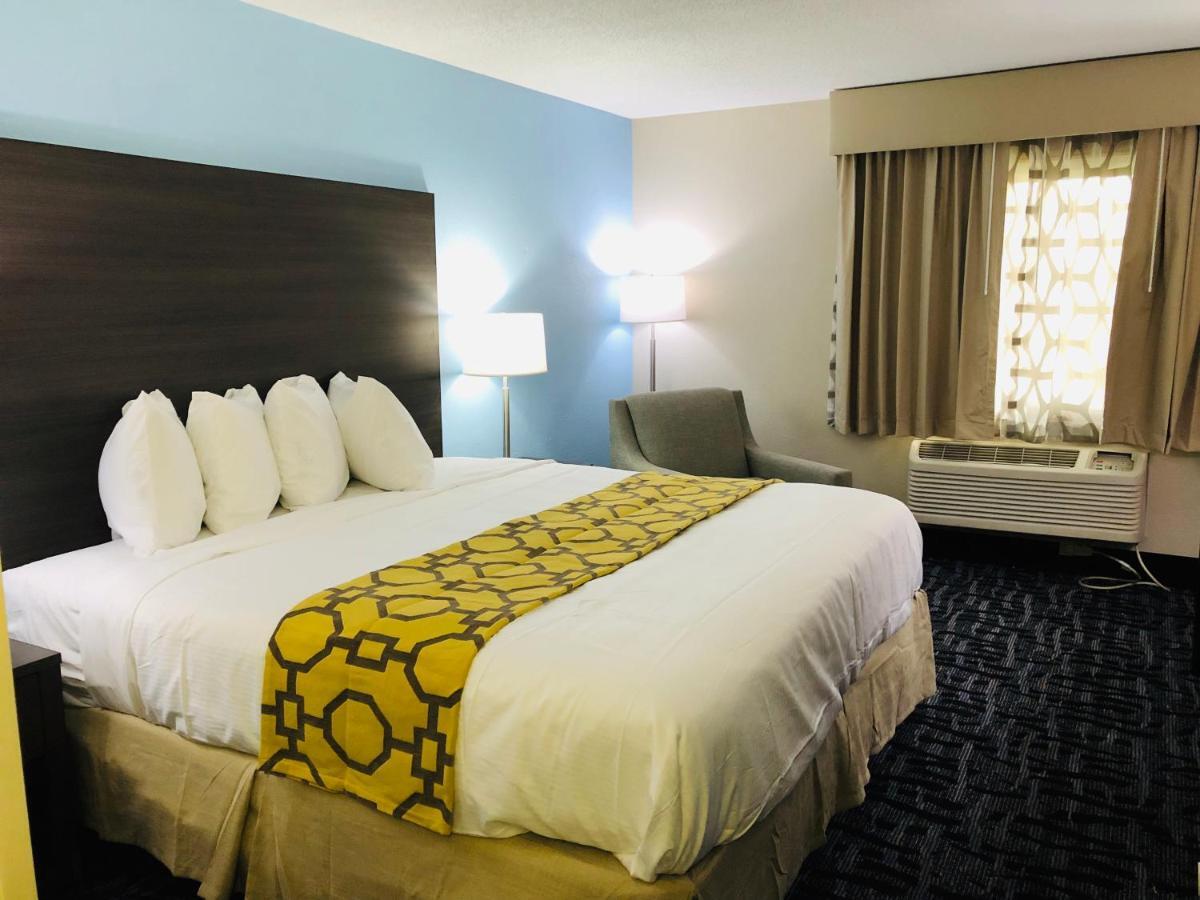 Hotel Baymont By Wyndham Joliet Esterno foto